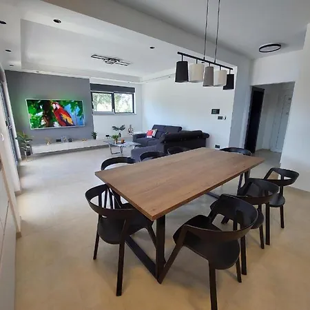 Apartman New Luxe House