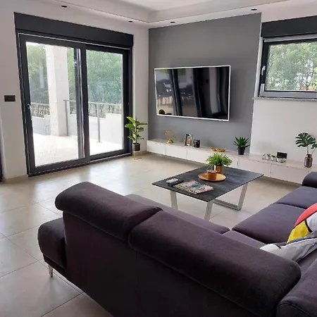 New Luxe House