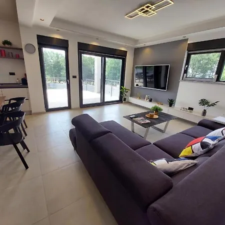 New Luxe House