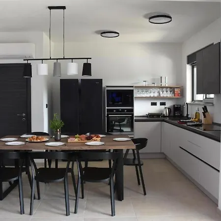 Apartman New Luxe House