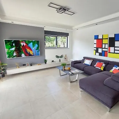 New Luxe House