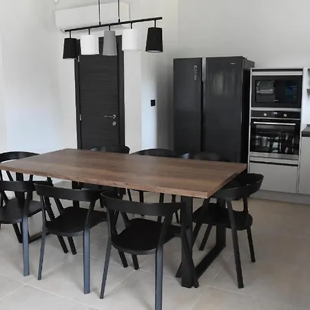 New Luxe House *